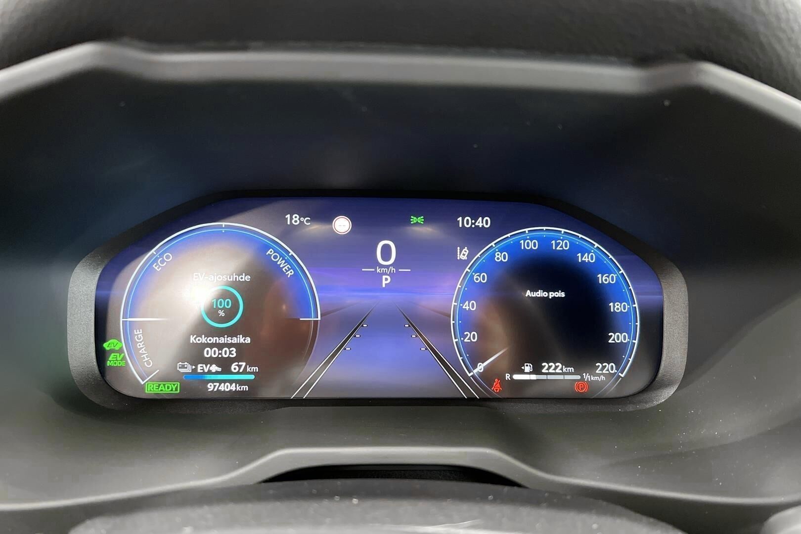 Toyota RAV4 Plug-in iso kuva 14