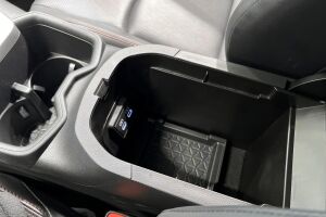 Toyota RAV4 Plug-in esikatselu 22