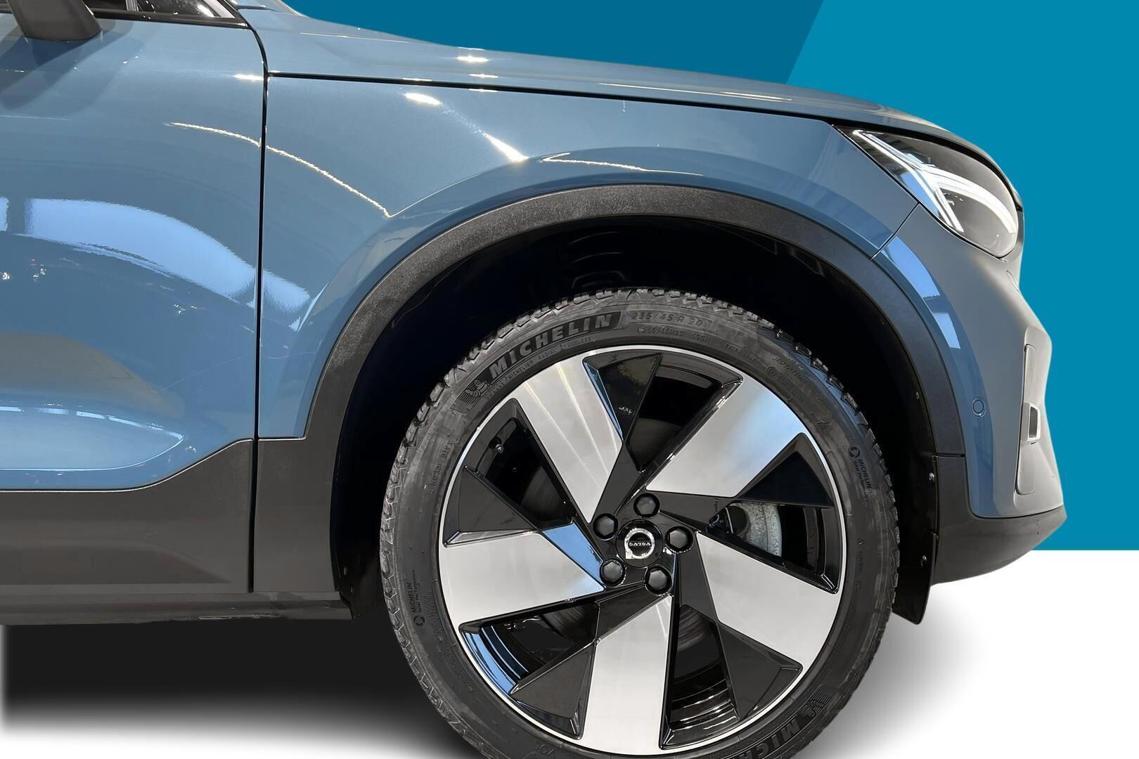 Volvo C40 iso kuva 13
