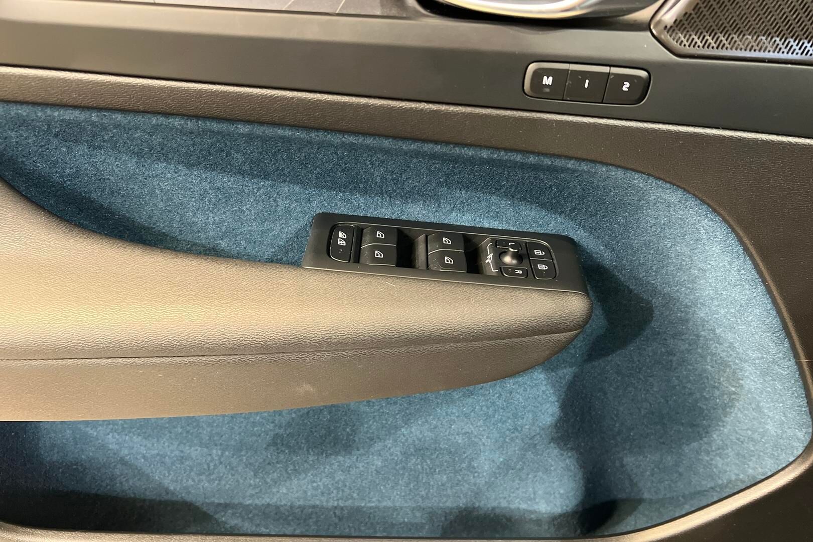 Volvo C40 iso kuva 31