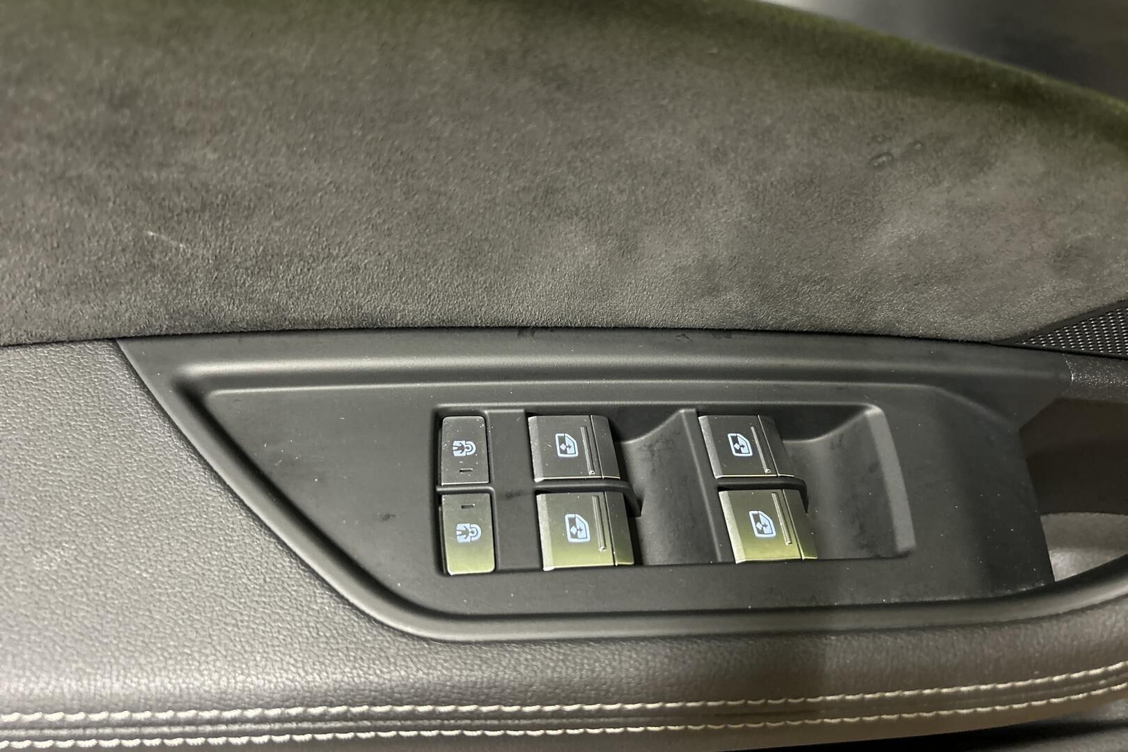 Audi e-tron iso kuva 35