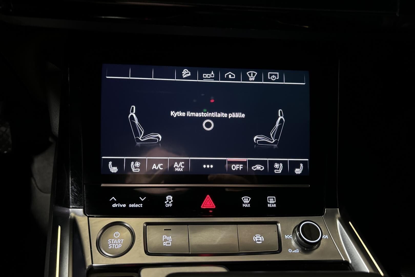Audi e-tron iso kuva 16