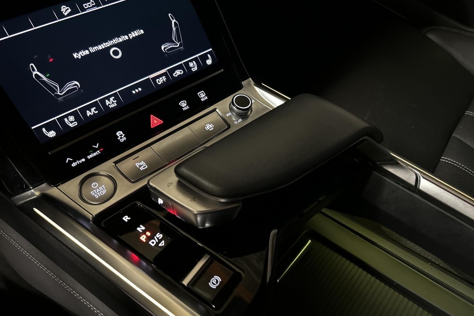 Audi e-tron iso kuva 17