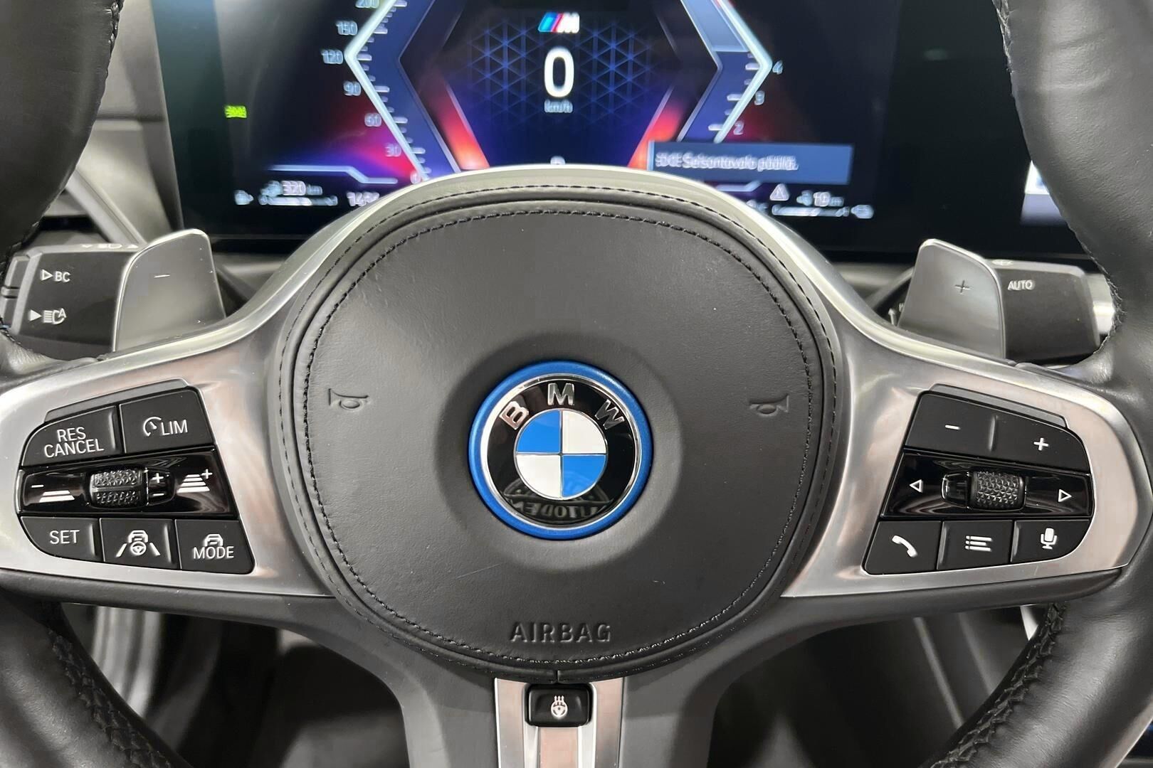 BMW 3-sarja iso kuva 16