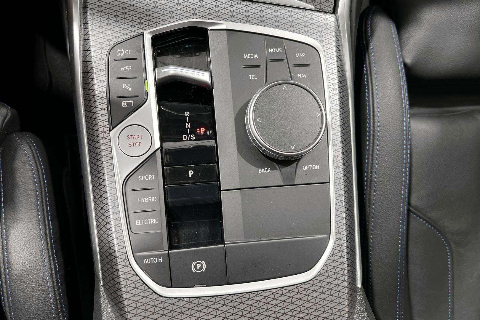 BMW 3-sarja iso kuva 19