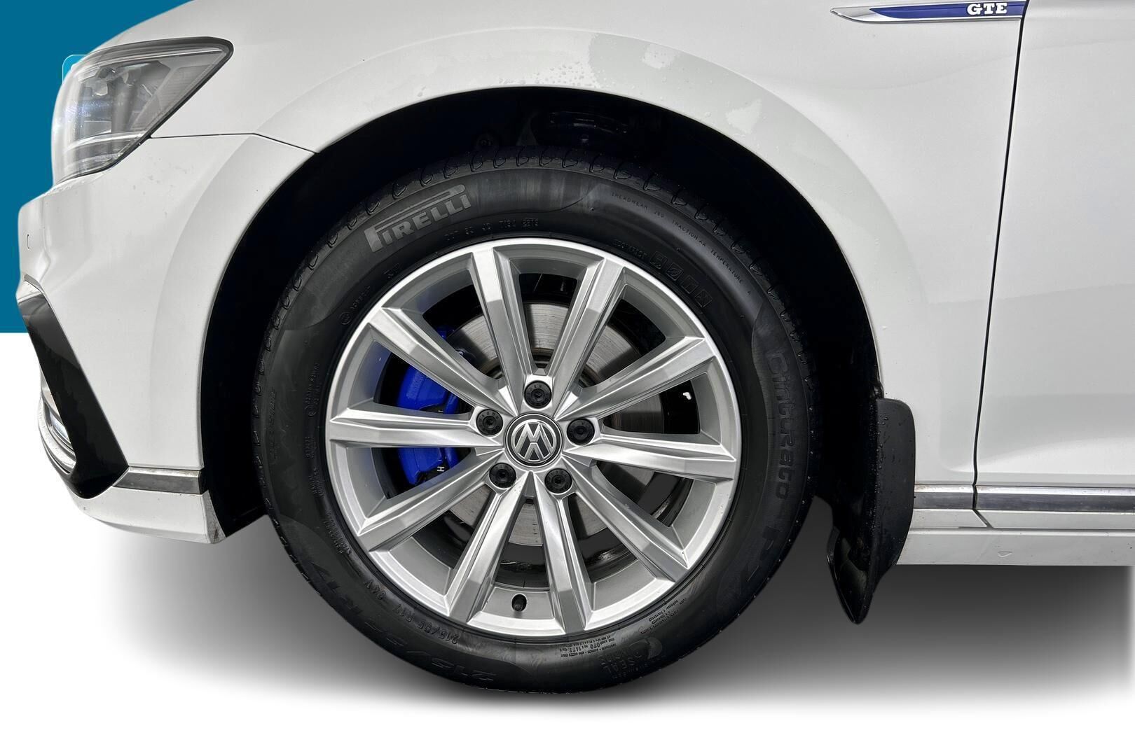 Volkswagen Passat iso kuva 13