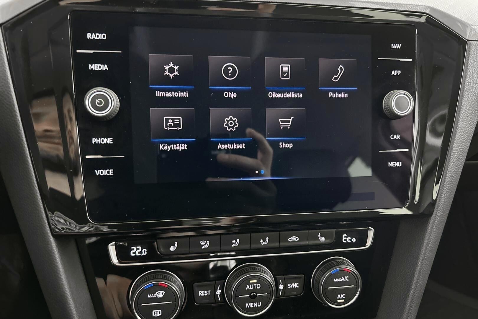 Volkswagen Passat iso kuva 18