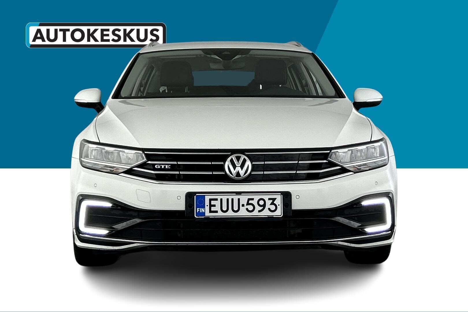 Volkswagen Passat iso kuva 2