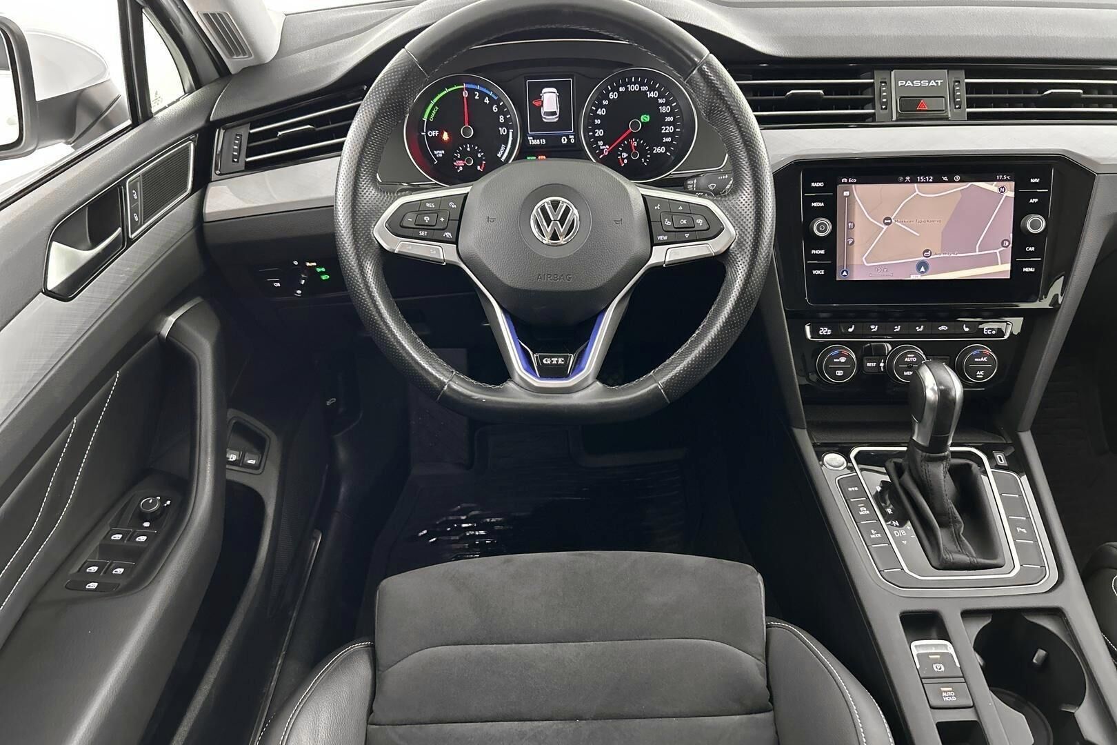 Volkswagen Passat iso kuva 26