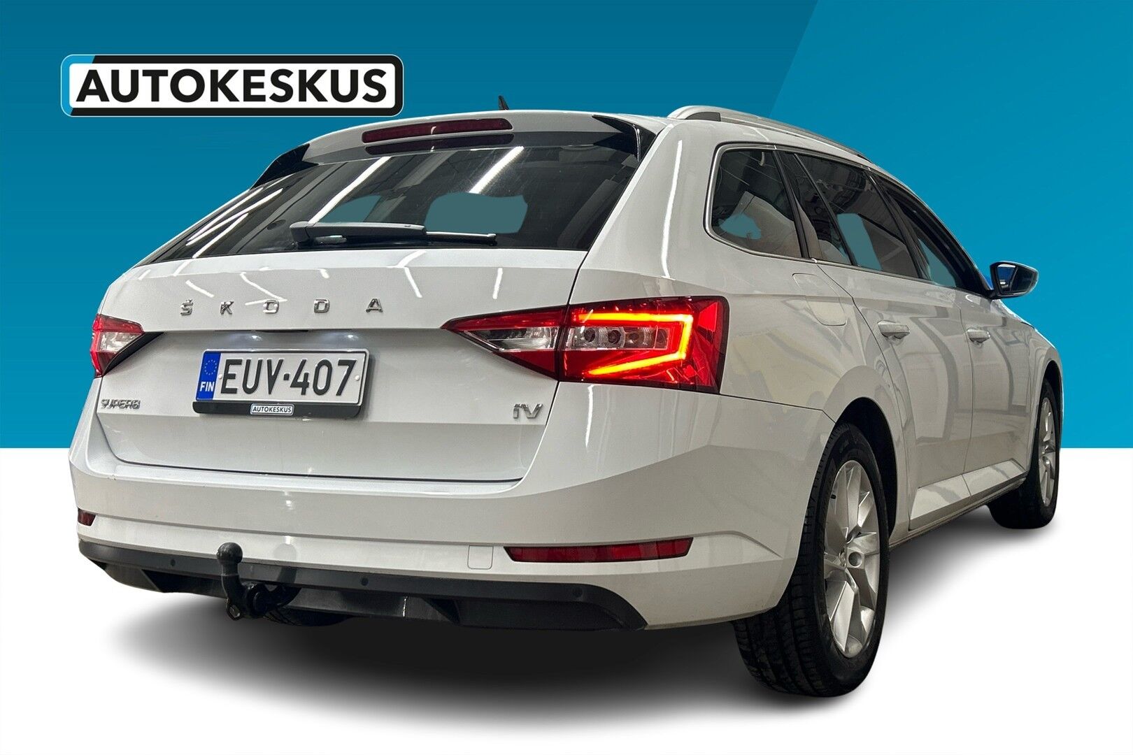Skoda Superb iso kuva 1
