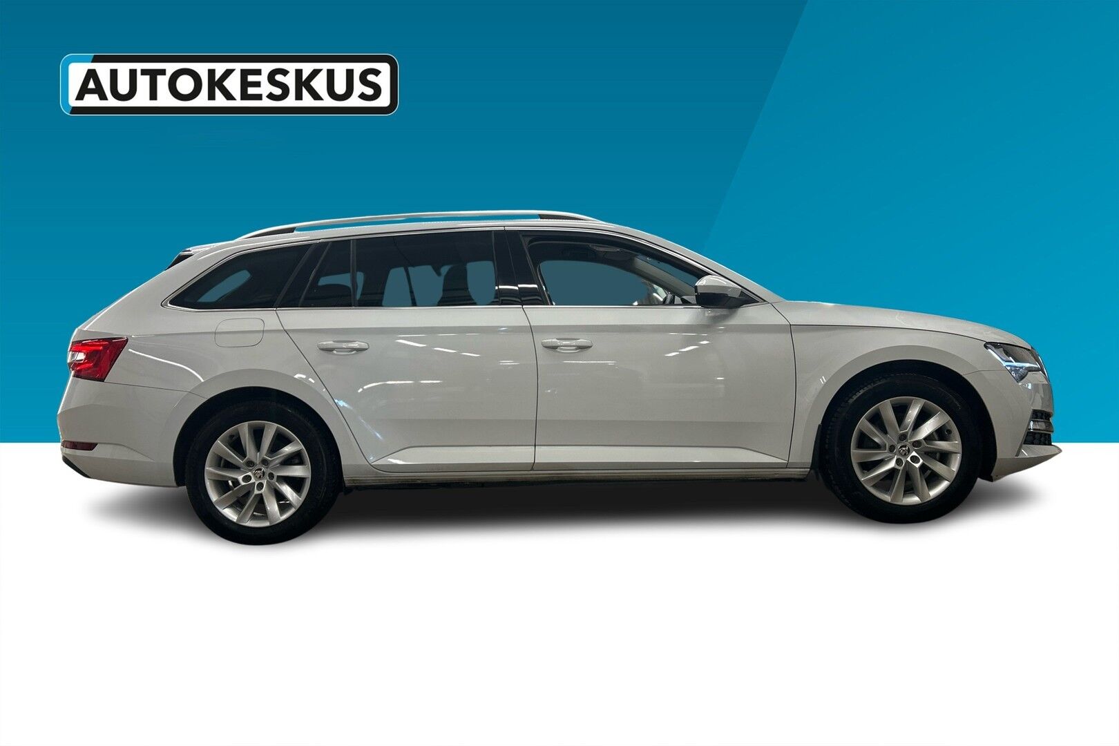 Skoda Superb iso kuva 5