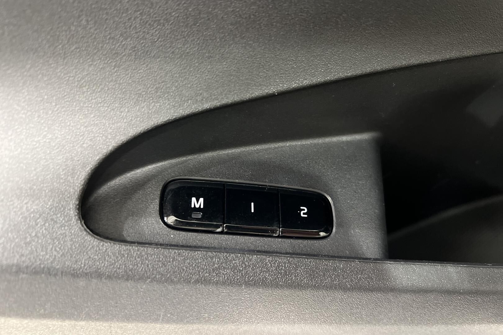 Polestar 2 iso kuva 31
