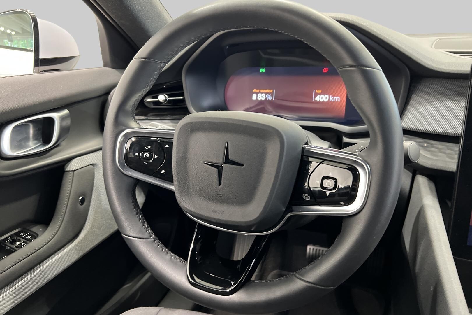 Polestar 2 iso kuva 34
