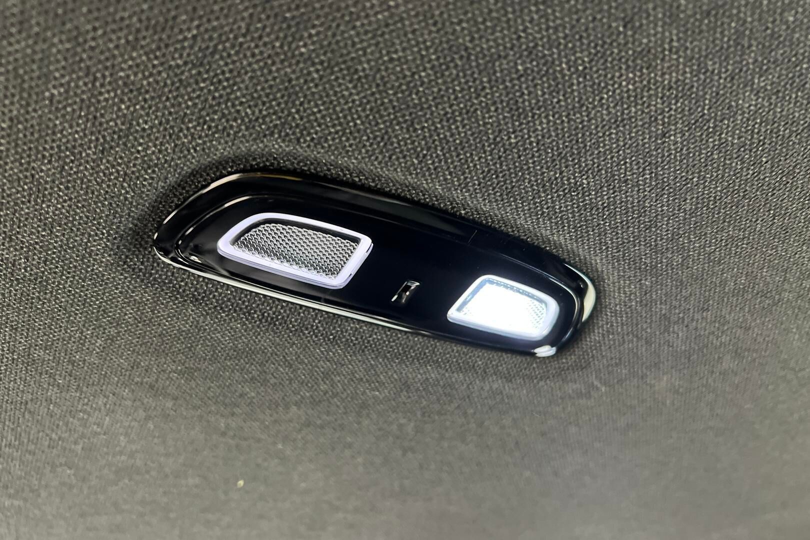 Polestar 2 iso kuva 35