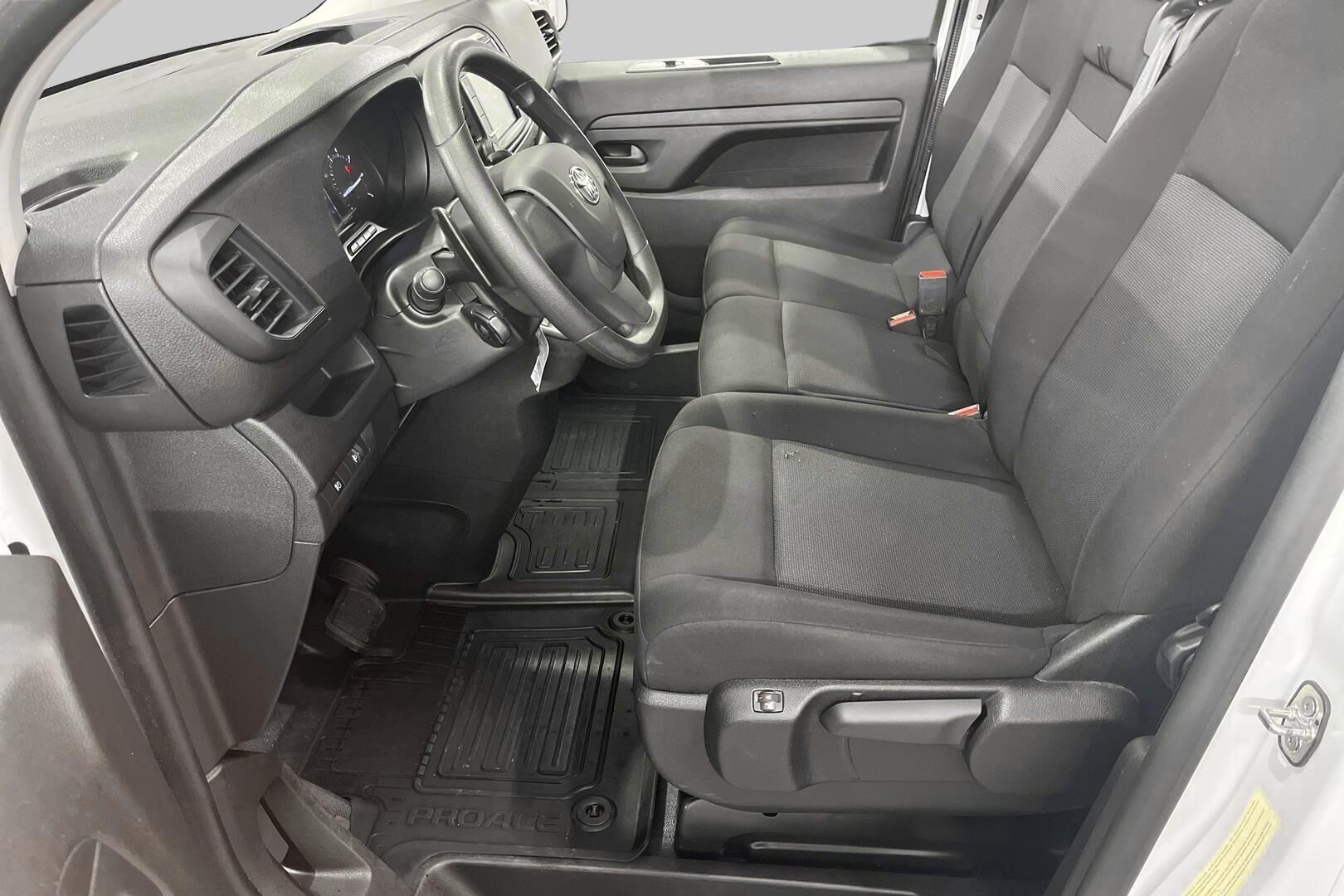 Toyota Proace iso kuva 8
