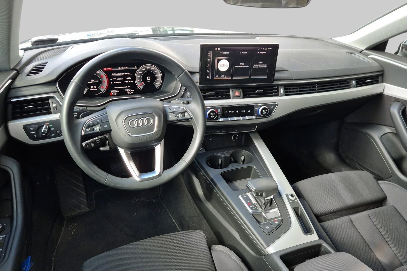 Audi A5 iso kuva 2