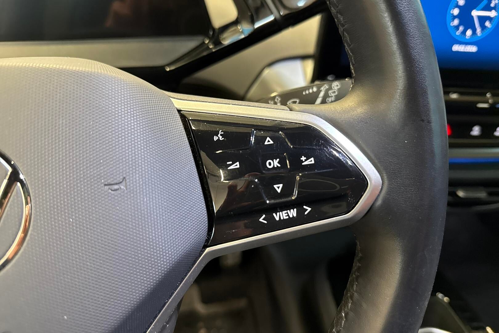 Volkswagen ID.4 iso kuva 22