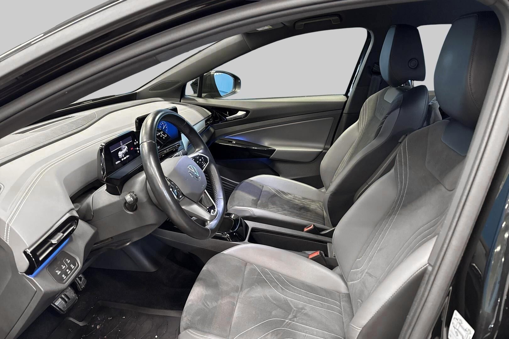 Volkswagen ID.4 iso kuva 6