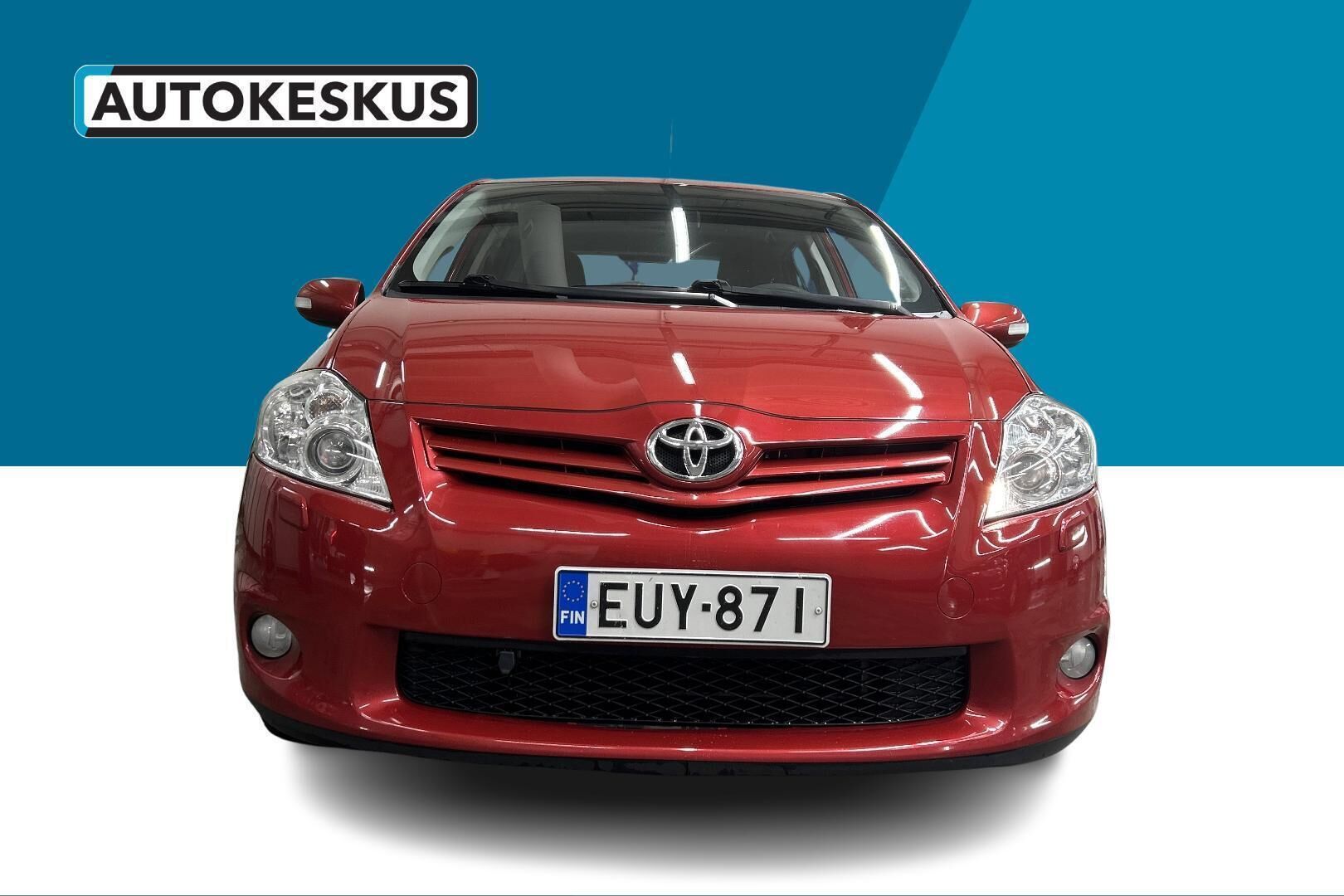 Toyota Auris iso kuva 2