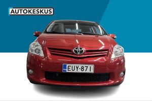 Toyota Auris esikatselu 2