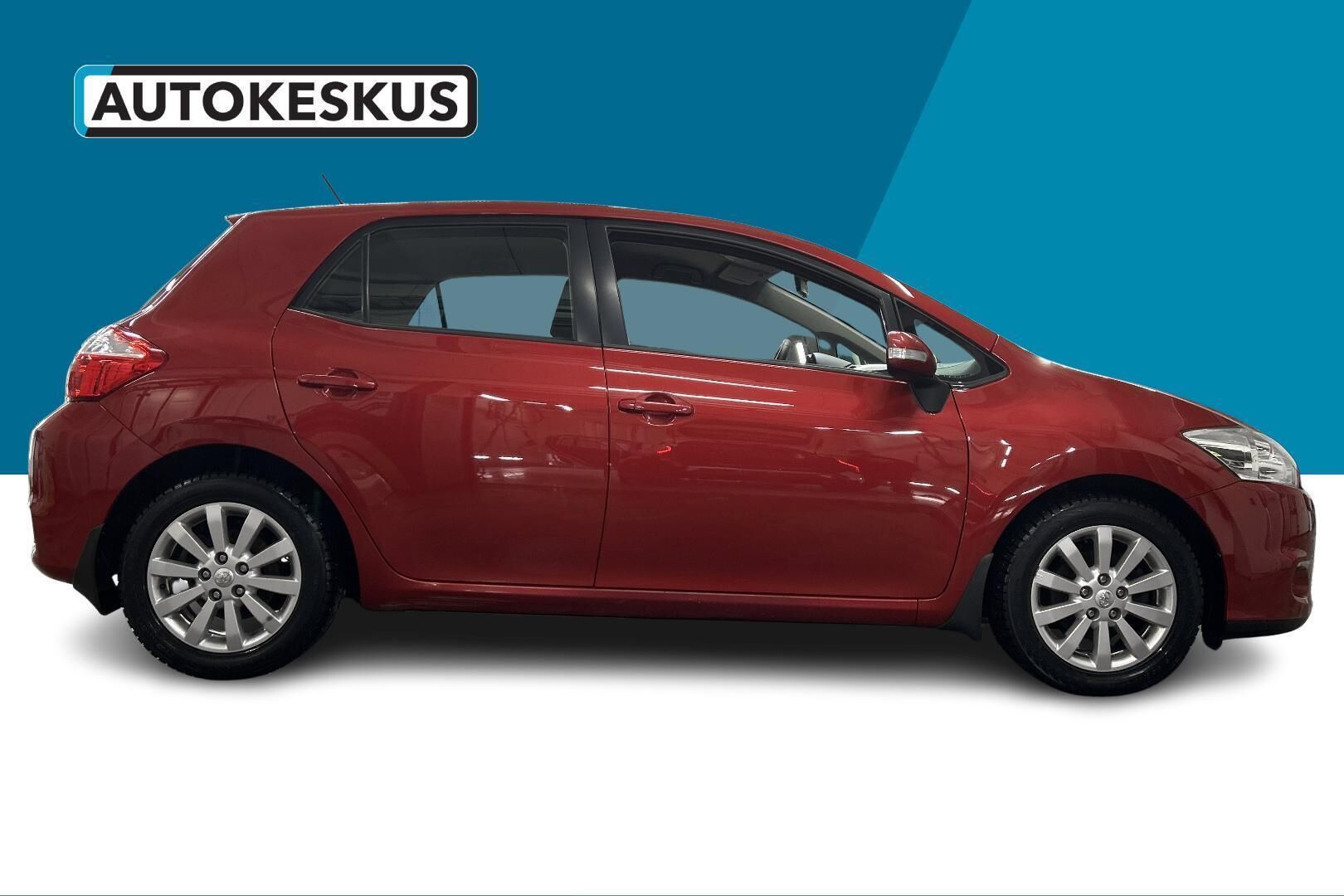 Toyota Auris iso kuva 4