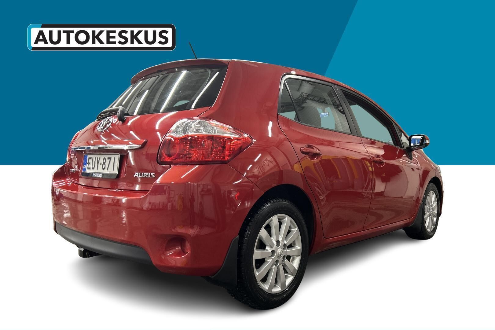 Toyota Auris iso kuva 5