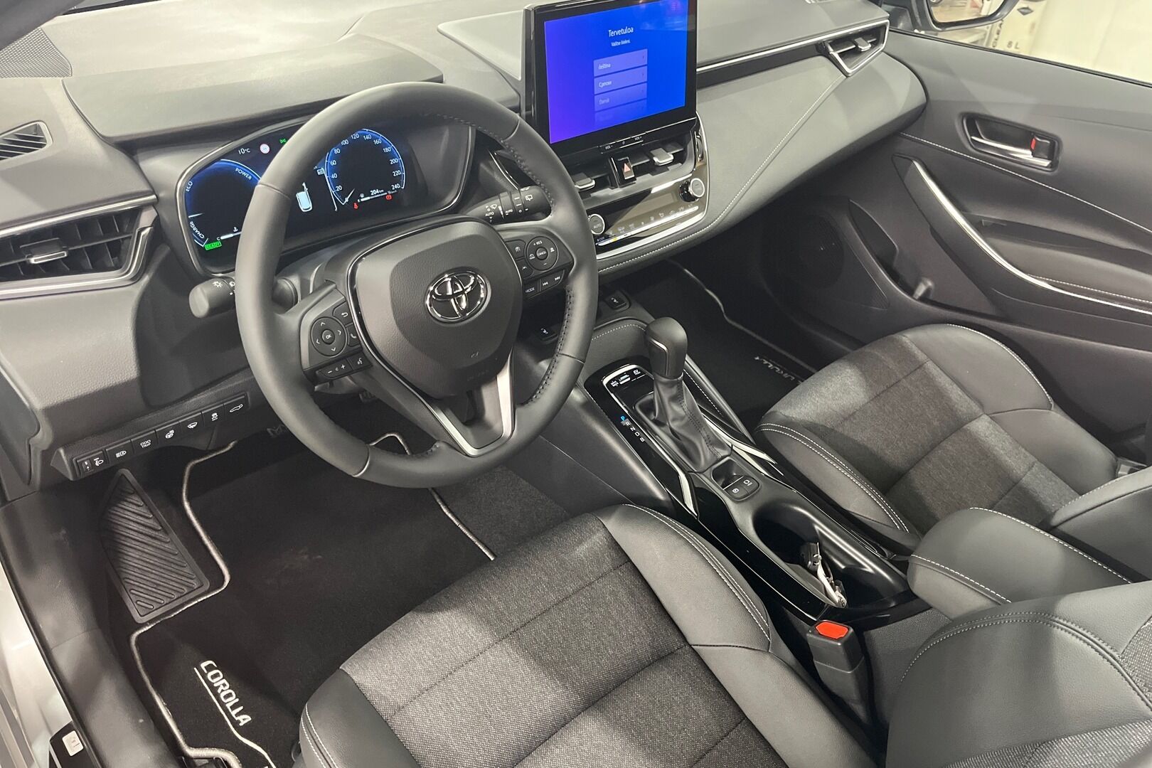 Toyota Corolla iso kuva 6