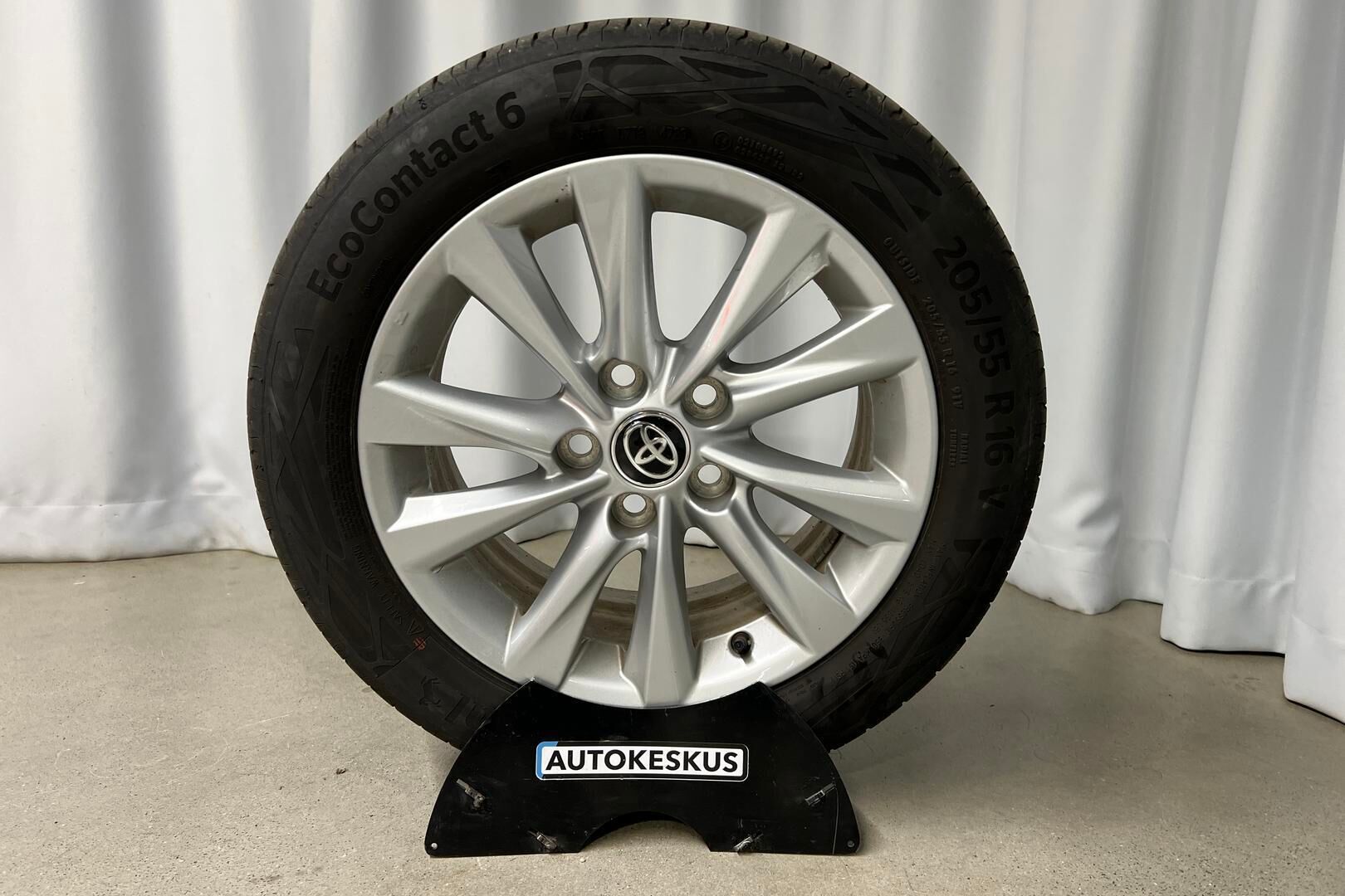 Toyota Corolla iso kuva 15