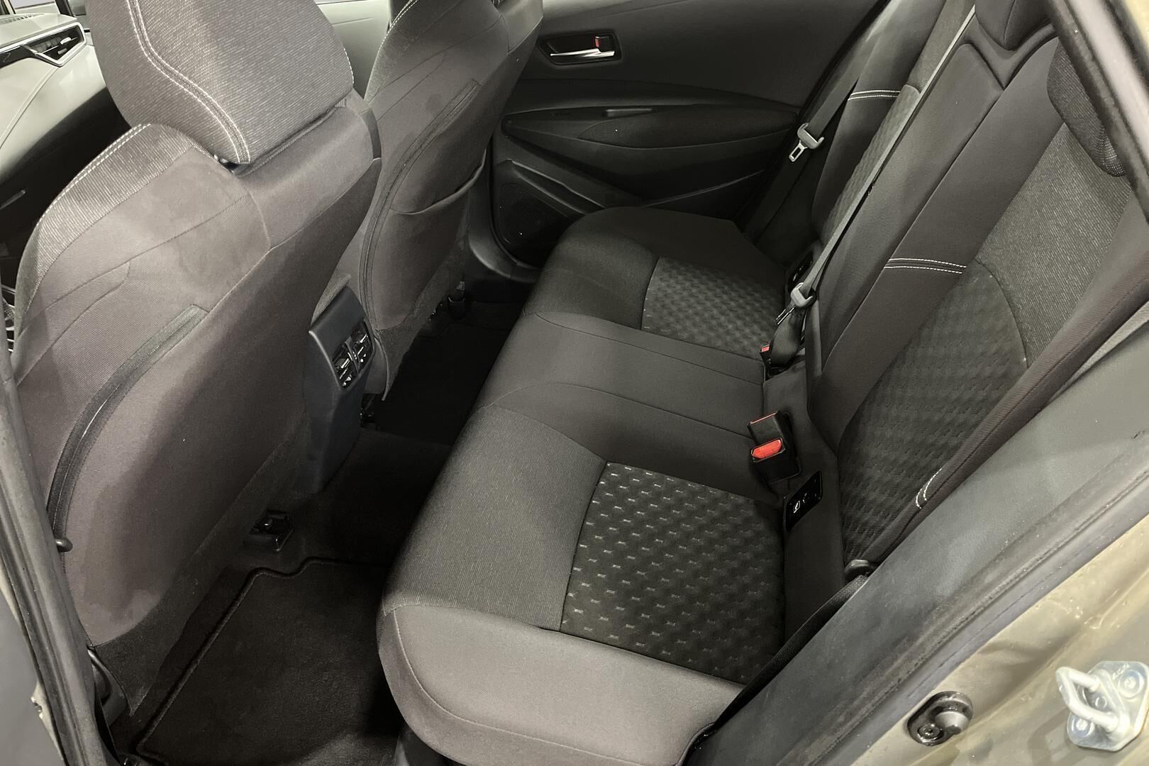 Toyota Corolla iso kuva 9