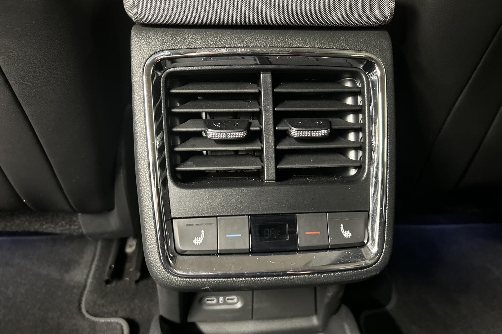 Skoda Enyaq iso kuva 12