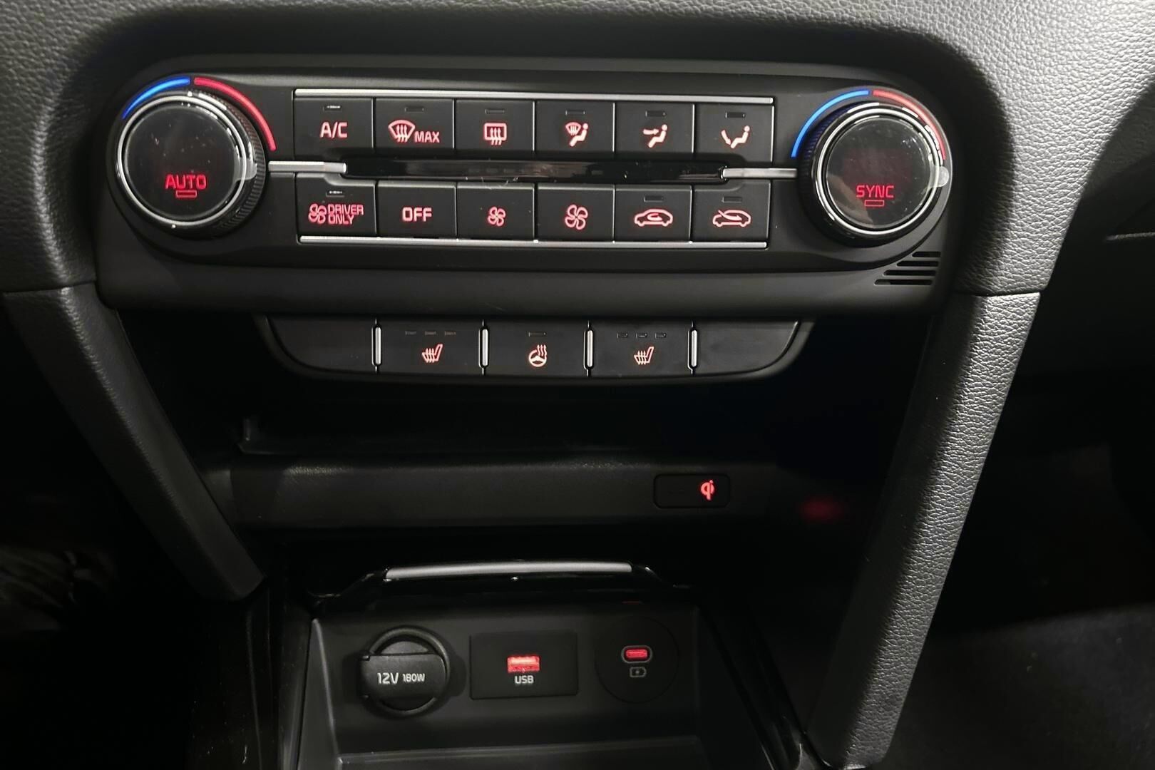 KIA XCeed iso kuva 18