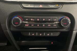 KIA XCeed esikatselu 48