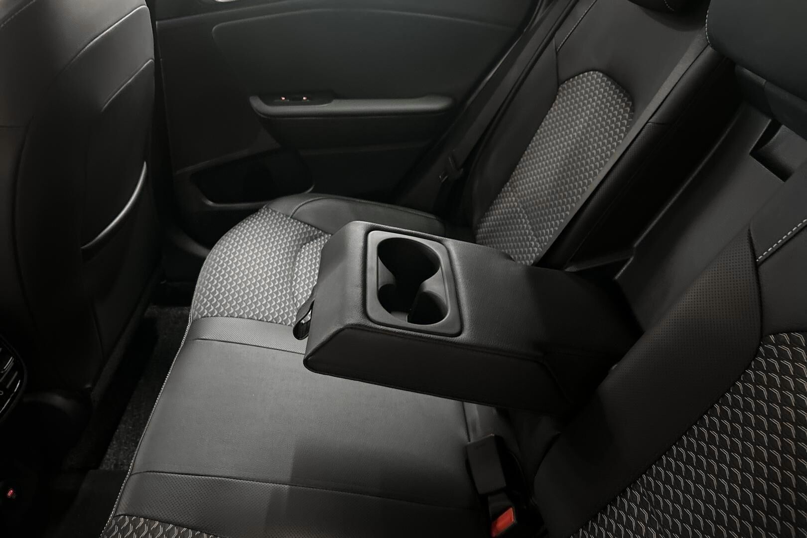 KIA XCeed iso kuva 57