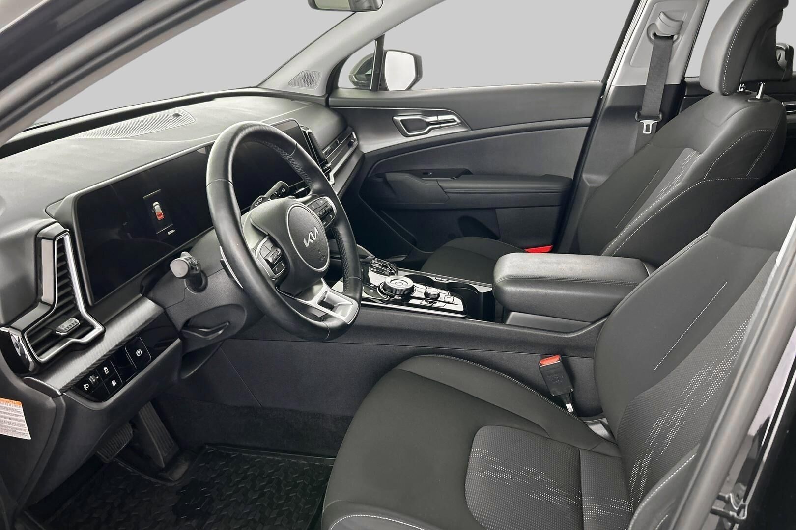 Kia Sportage iso kuva 7