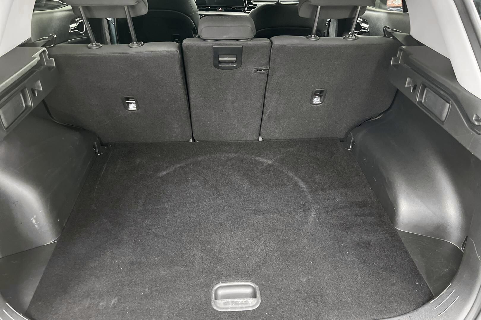 Kia Sportage iso kuva 12