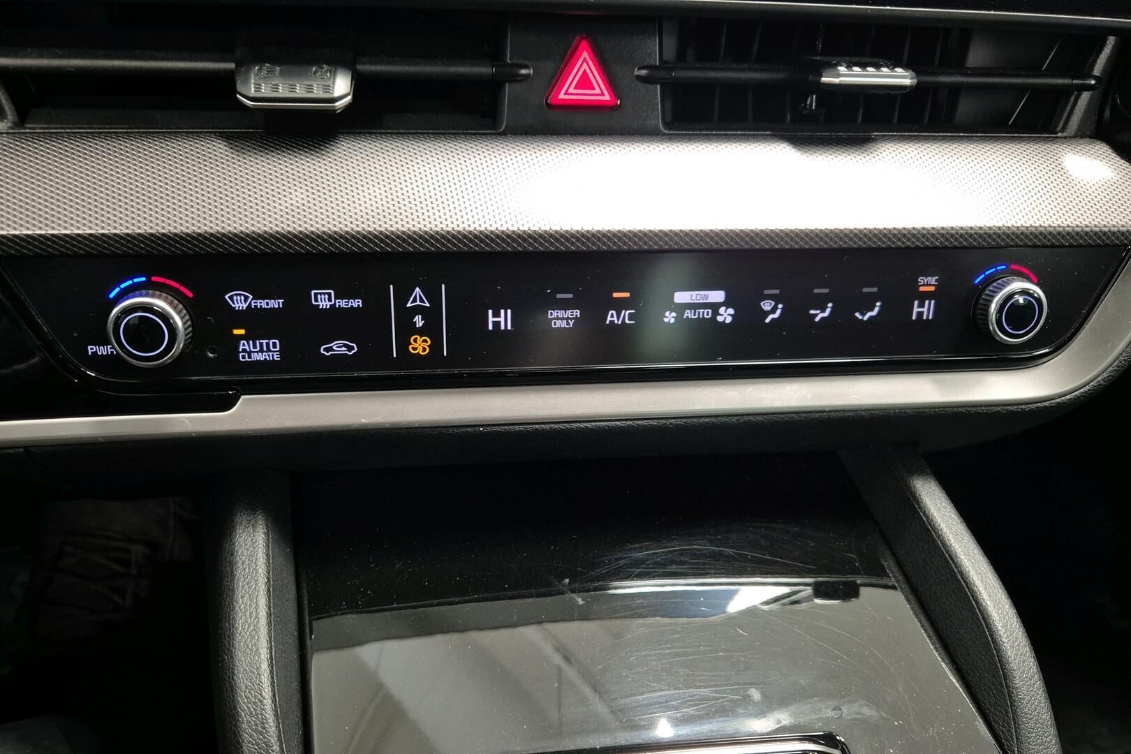 Kia Sportage iso kuva 16