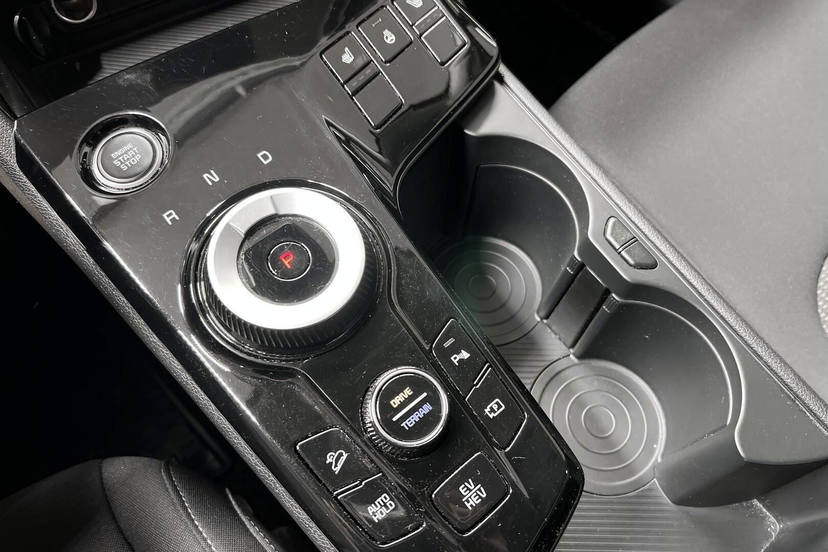 Kia Sportage iso kuva 17