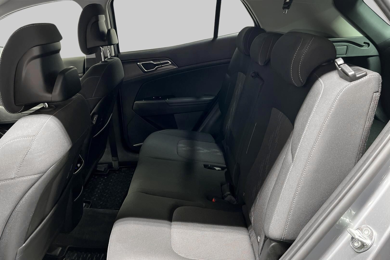 Kia Sportage iso kuva 9