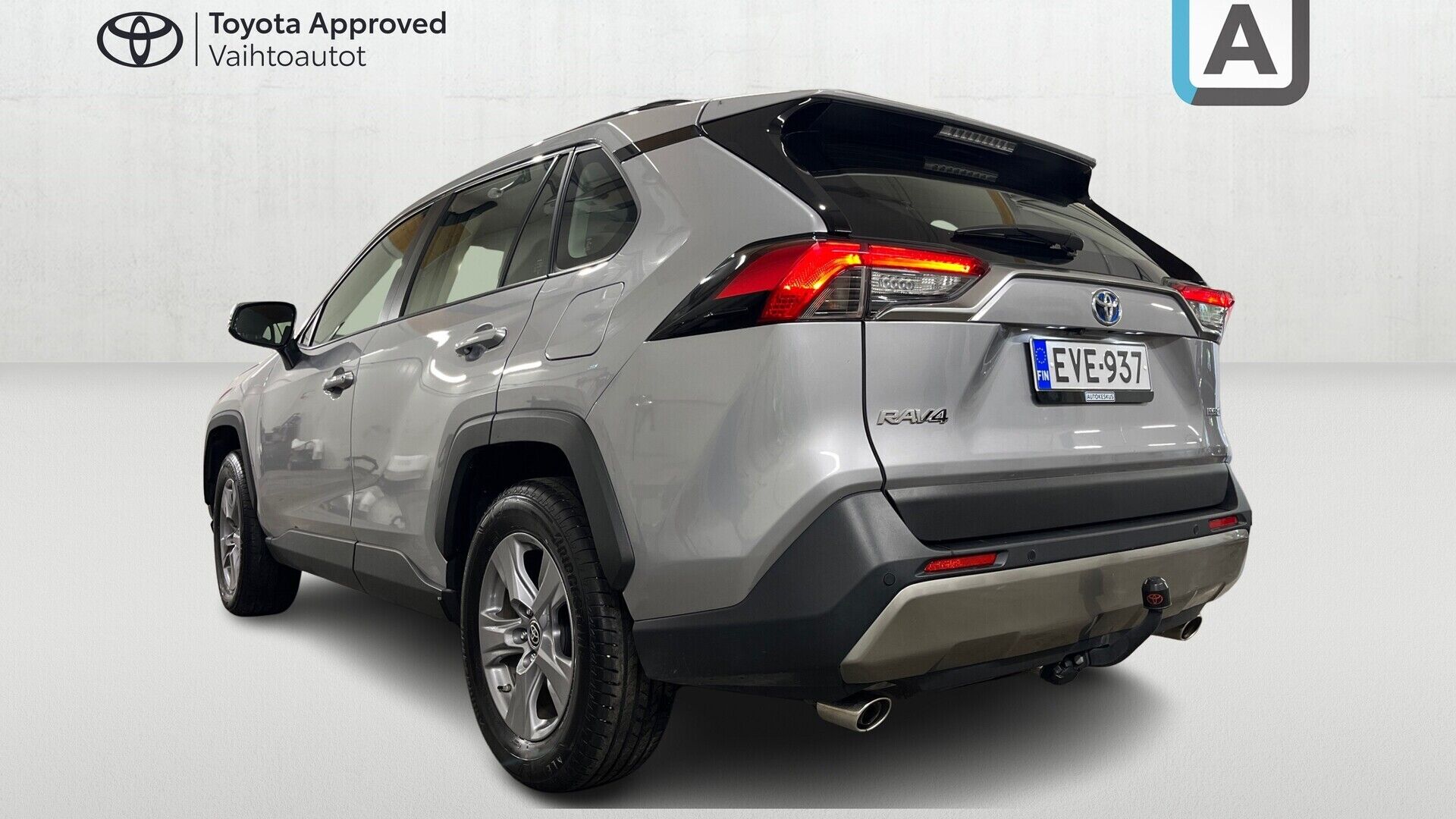 Toyota RAV4 iso kuva 2