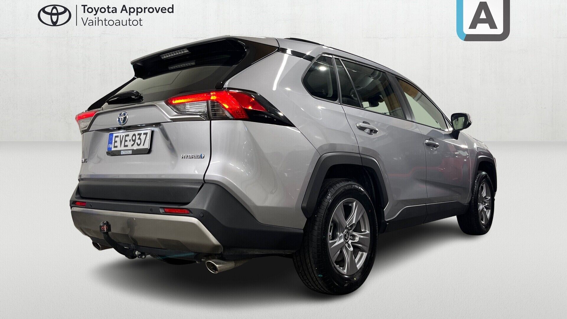 Toyota RAV4 iso kuva 4