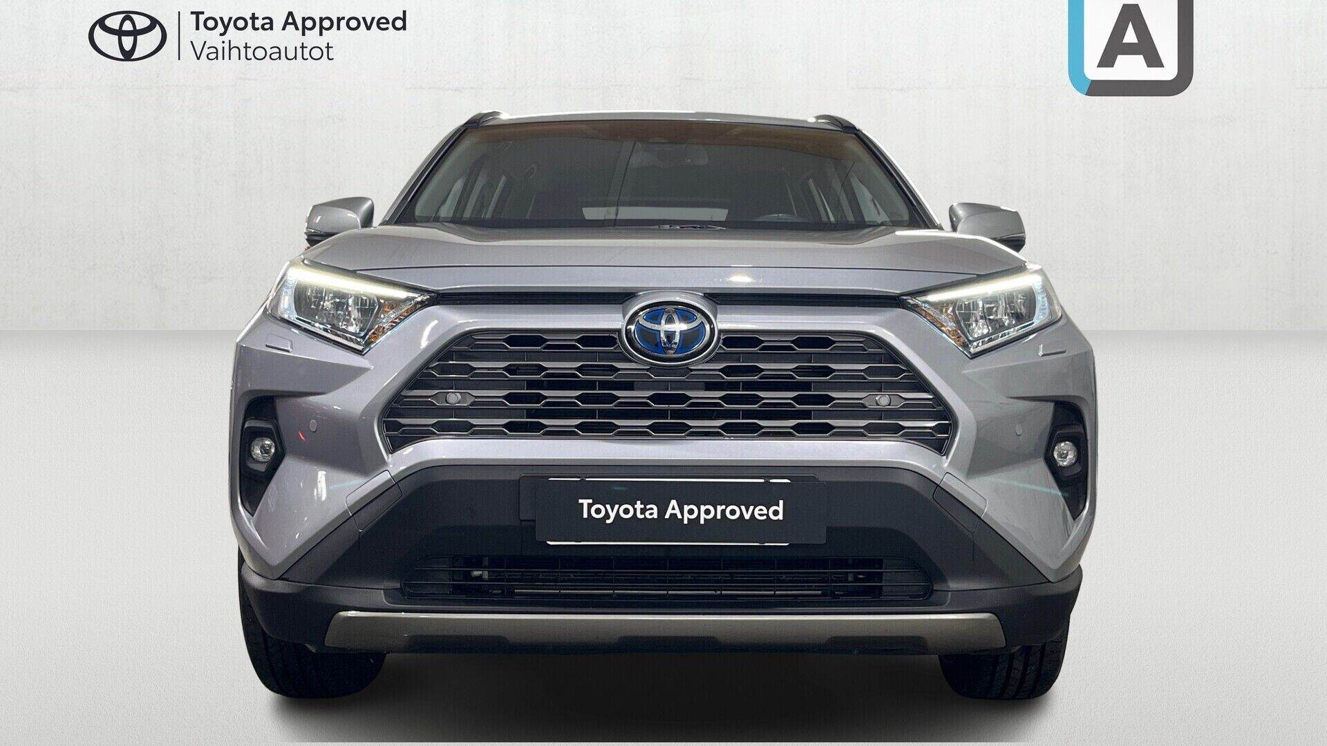 Toyota RAV4 iso kuva 6