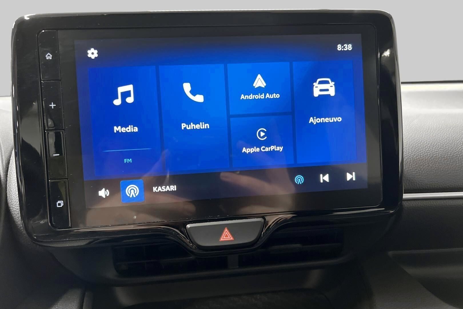 Toyota Yaris iso kuva 12