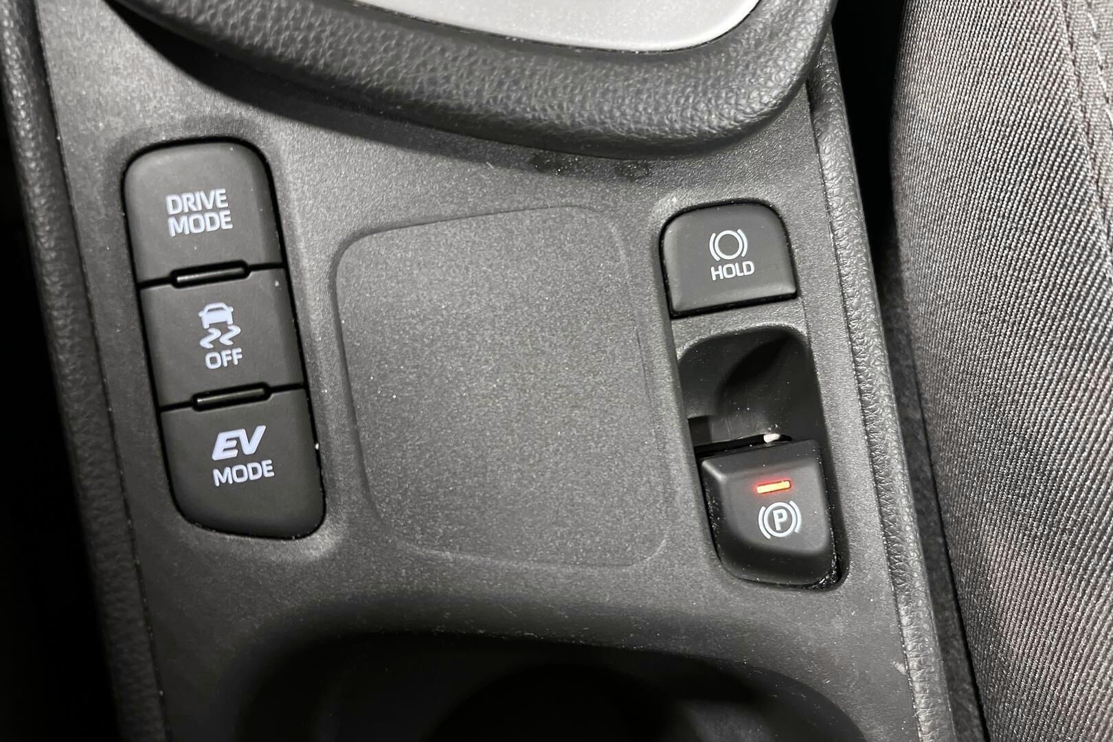 Toyota Yaris iso kuva 14