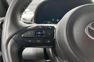 Toyota Yaris esikatselu 15