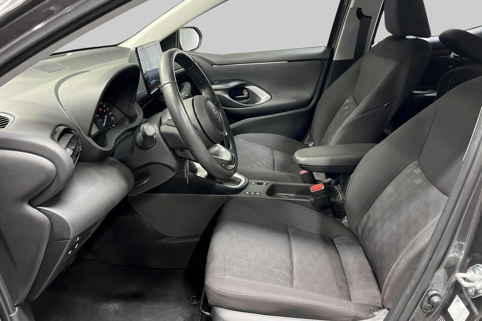 Toyota Yaris iso kuva 6