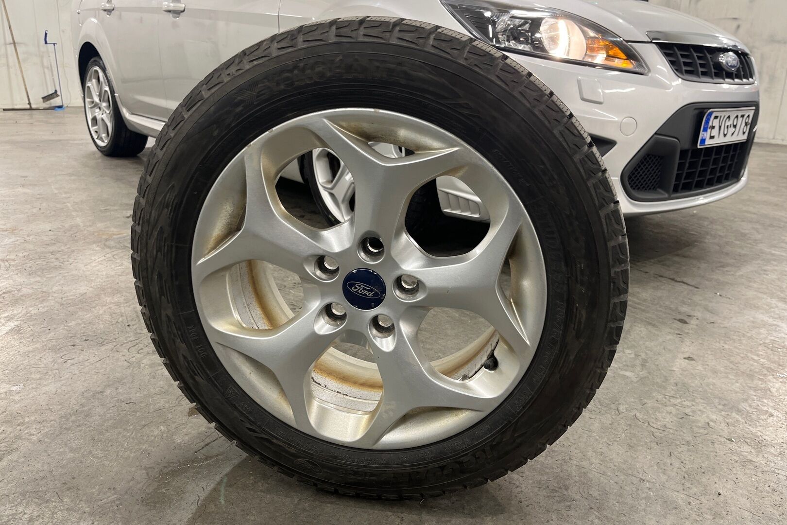 Ford Focus iso kuva 12