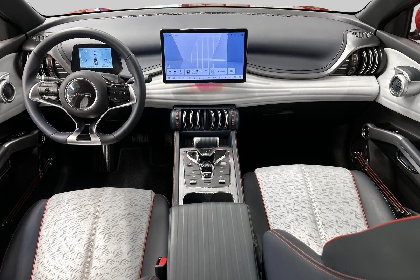 BYD Atto 3 iso kuva 8
