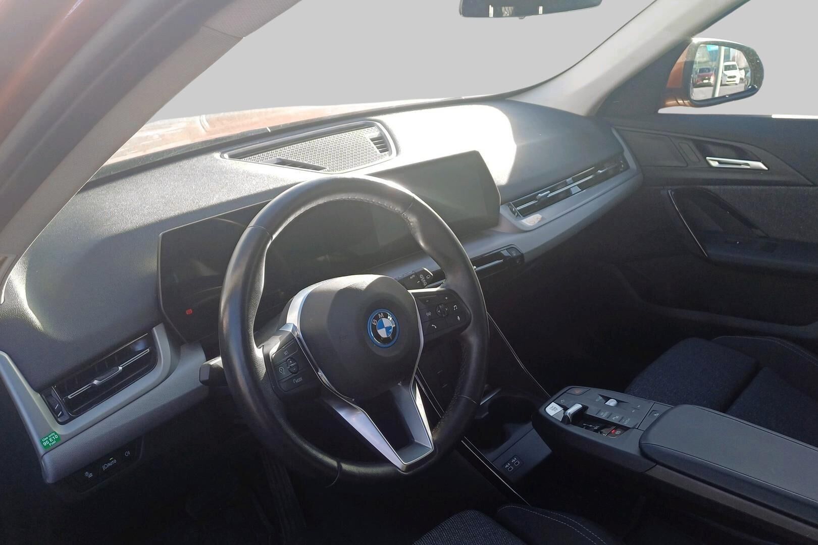 BMW X1 iso kuva 2