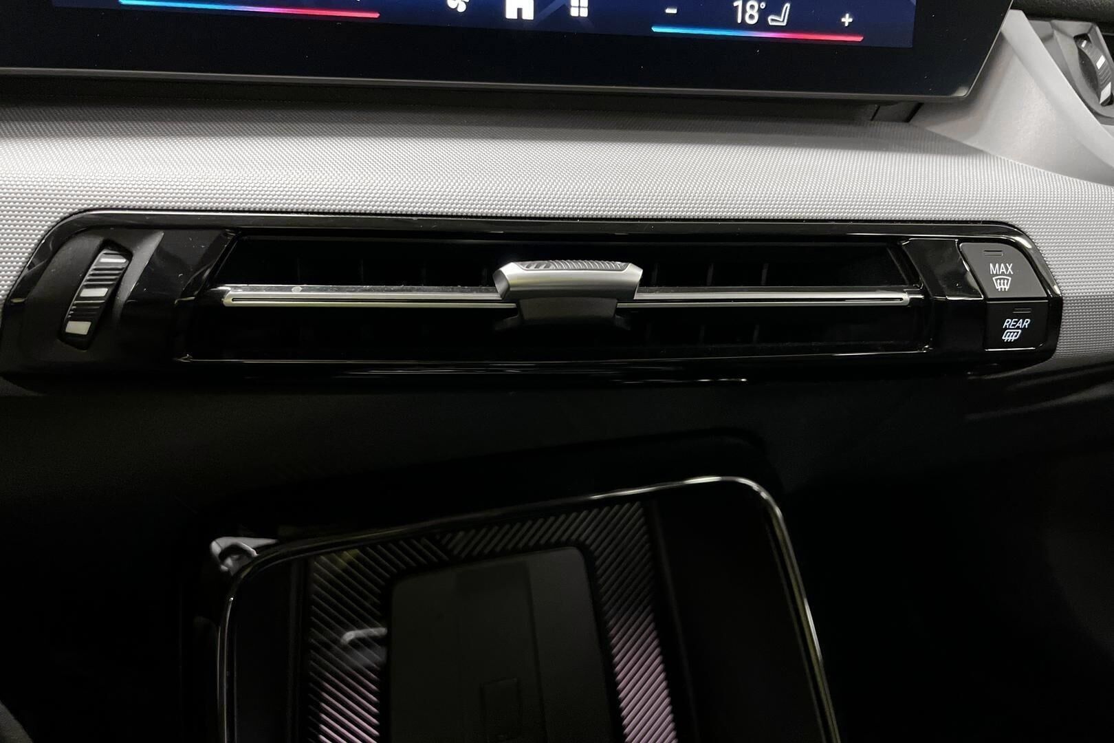 BMW X1 iso kuva 15
