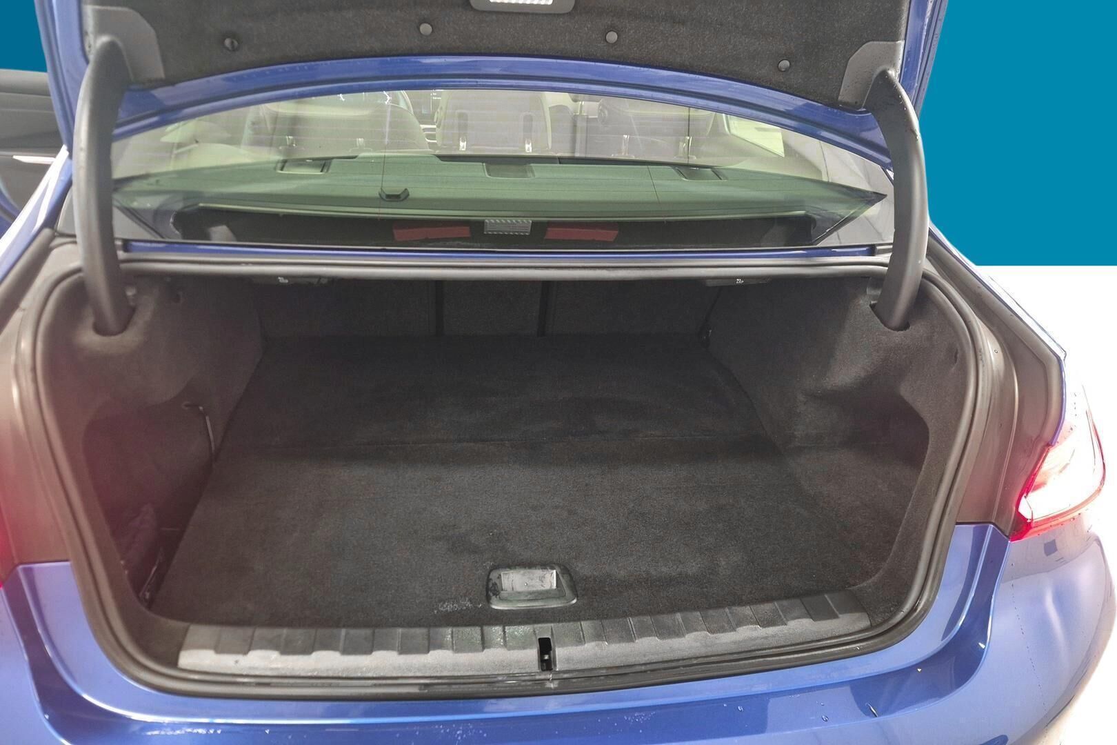 BMW 3-sarja iso kuva 9